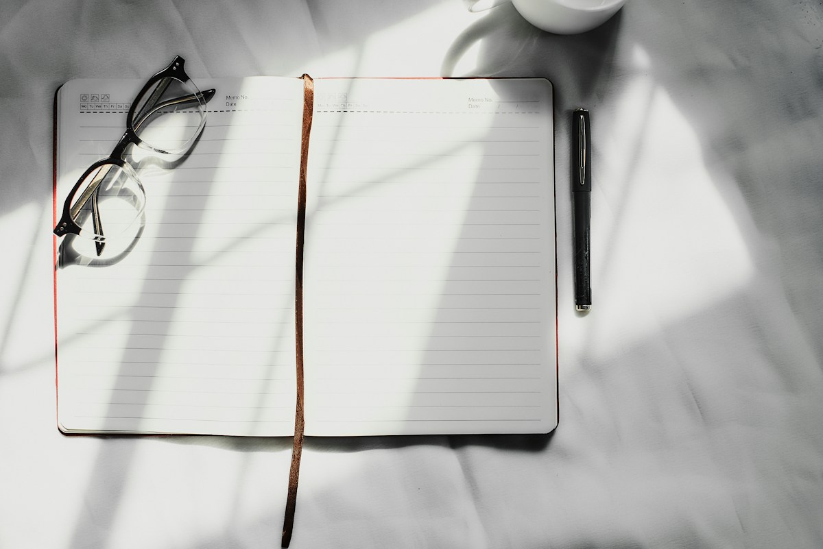 Simple Weekly Reset Checklist for an Organized Week